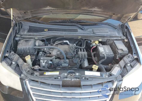 2008 Chrysler Town & Country Touring из США, поврежденный, VIN 2A8HR54P48R754252